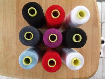 武漢市蔡甸區(qū)美佳線廠 專業(yè)生產(chǎn)縫紉線、縫包線、封口線及化纖紗線